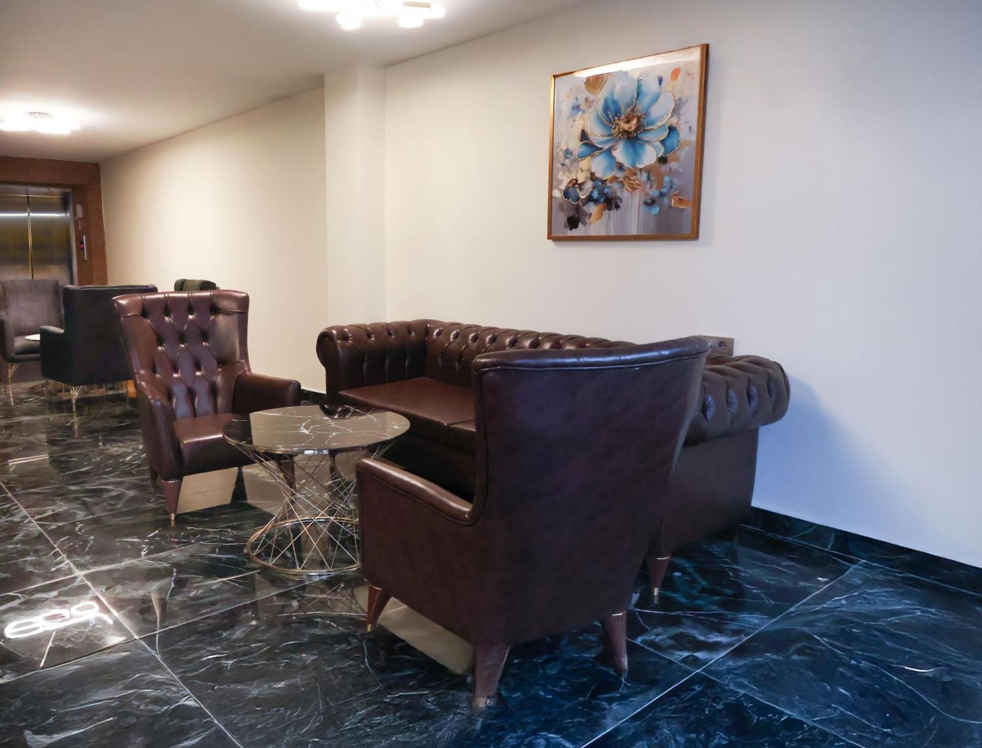 Hotel Lara Street *